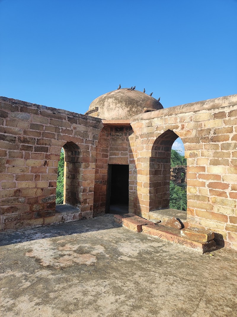 Sultan Ghari - Sultan Ghari, G4MP+9R4, Garhi's Tomb Rd, Ruchi Vihar, Vasant Kunj, New Delhi, Delhi 110070, India