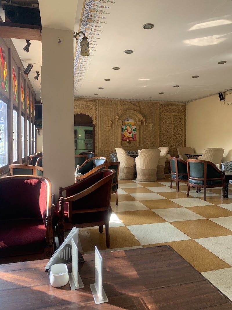 Café Sheesh Mahal - Café Sheesh Mahal 1, Pal Haveli Inn, opposite Clock Tower, near Gulab Sagar, Pal Haveli, Ghantaghar, Gulab Sagar, Jodhpur, Rajasthan 342001, India