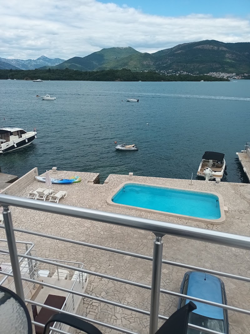 Tamaris Apartments - Tamaris Apartments, 46, Đuraševići, Montenegro