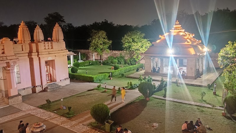 Shri Kashi Vishwanath Ji Temple, BHU Campus (Varanasi) - Shri Kashi Vishwanath Ji Temple, BHU Campus (Varanasi) Hindu University, Varanasi, Uttar Pradesh 221005, India