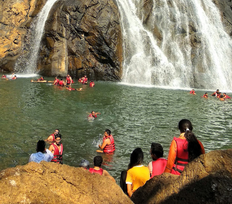 Jenesus Tour and Travels- Adventure Sports,Scuba Diving,Water Sports,Dudhsagar Waterfall,Island Trip,Dolphin trip - Jenesus Tour and Travels- Adventure Sports,Scuba Diving,Water Sports,Dudhsagar Waterfall,Island Trip,Dolphin trip, 1/5, Jerry Place, opp. Raza the shoping mall, Near Calangute Beach, Calangute, Goa 403516, India