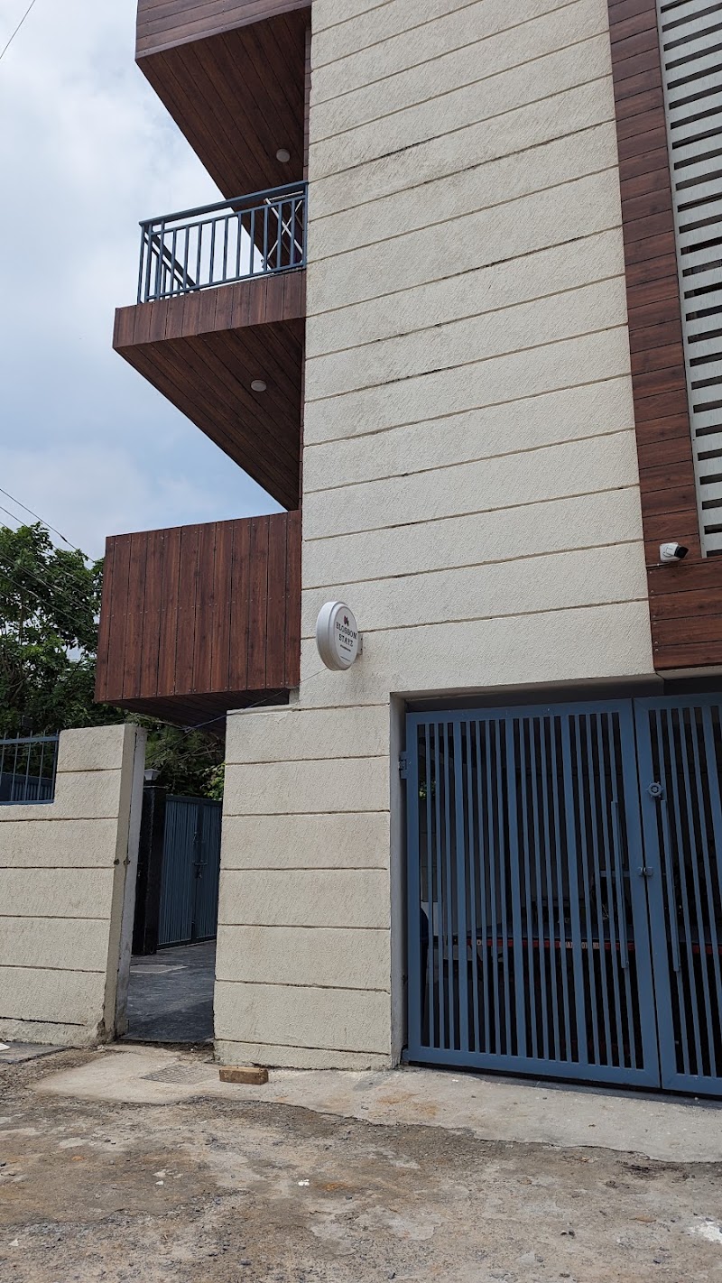 Blossom Stayz - DLF Phase3 - Blossom Stayz - DLF Phase3 1, T19 Rd, DLF Phase 3, Sector 24, New Delhi, Gurugram, Haryana 122002, India
