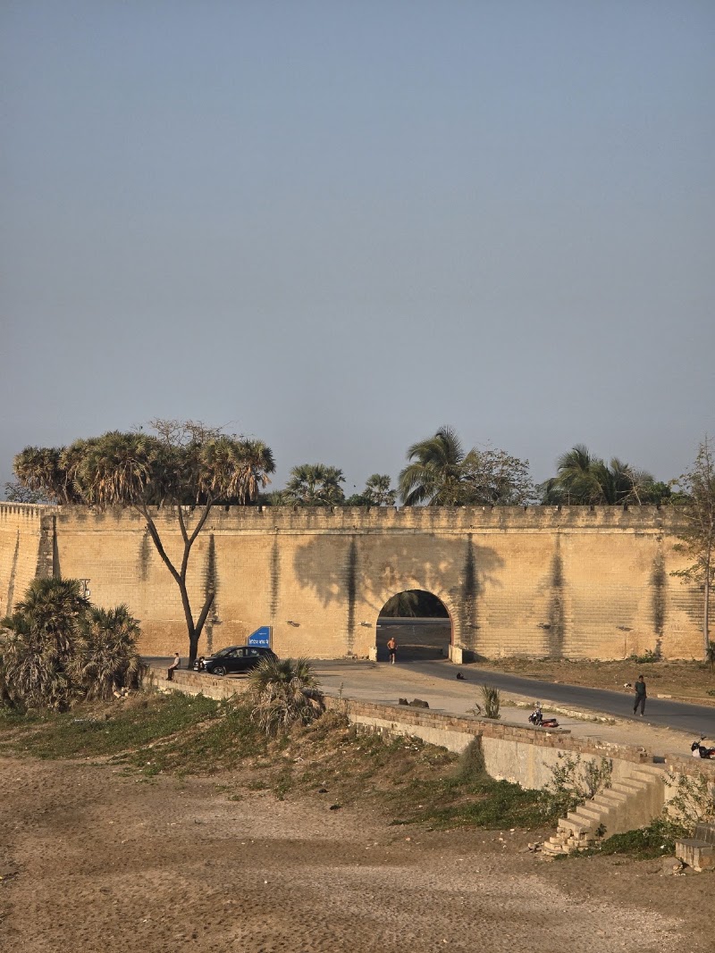 Diu City Wall - Diu City Wall, PX5M+WFM, Diu, Dadra and Nagar Haveli and Daman and Diu 362520, India