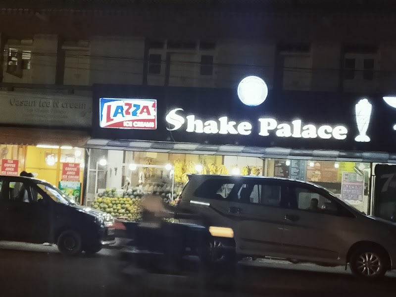 Shake Palace - Shake Palace, W7P7+358, Aroor - Thoppumpady Rd, Thoppumpady, Kochi, Keralam 682005, India