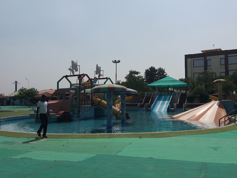 Splash The Resorts - Splash The Resorts, Marval, Auto Market Road Hisar Haryana 125011 IN, NH-65, Marval City, Talwandi Rana, Bir Hisar, Haryana 125005, India