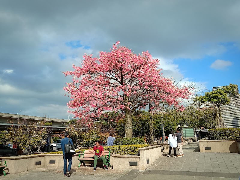 Taoyuan - Taoyuan No. 6, Section 1, Gaotie N Rd, Zhongli District, Taoyuan City, Taiwan 320