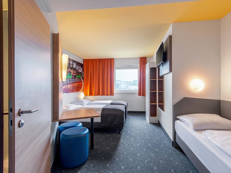 B&B HOTEL Augsburg-Süd - B&B HOTEL Augsburg-Süd, Haunstetter Str. 68, 86161 Augsburg, Germany
