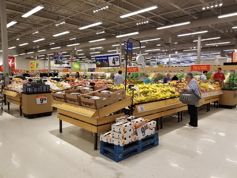 Real Canadian Superstore Ryan Road - Real Canadian Superstore Ryan Road 757 Ryan Rd, Courtenay, BC V9N 3P9, Canada