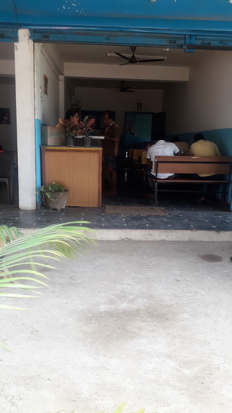 Davangere Benne Dose Hotel - Davangere Benne Dose Hotel, Sogi Circle, Holagundi Rd, opposite kayaka Bhavan, Huvina Hadagali, Karnataka 583219, India