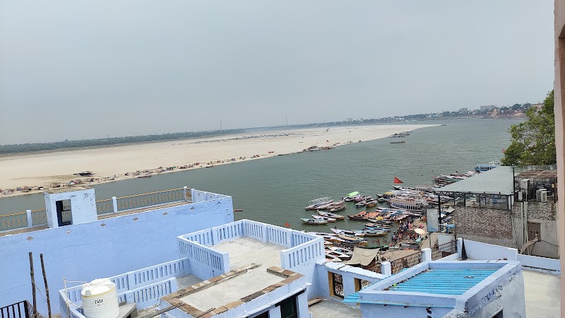 Shiva Lodge - Shiva Lodge Tripura Bhairavi Ghat, Dashashwamedh Ghat Rd, Ghats of Varanasi, Dasashwamedh, Varanasi, Uttar Pradesh 221001, India