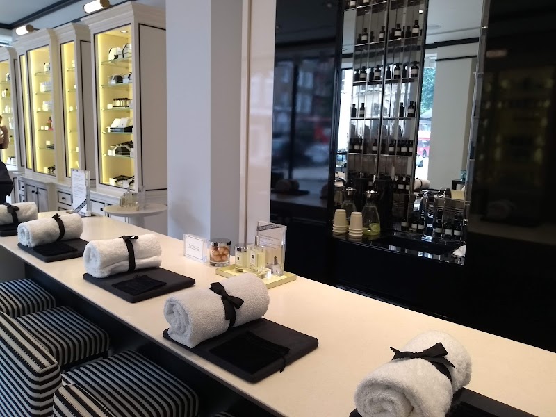 Jo Malone London - Jo Malone London 17 King's Rd, London SW3 4RP, UK