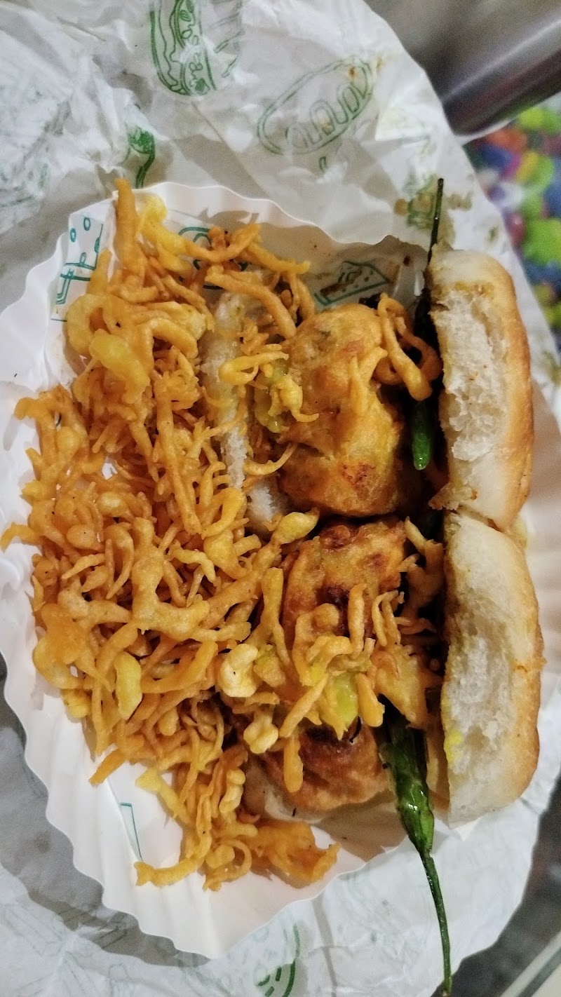 Chaupati And North Indian Food - Chaupati And North Indian Food, 6MRM+2M6, Great Eastern Rd, Jivan Vihar, Raipur, Chhattisgarh 492001, India