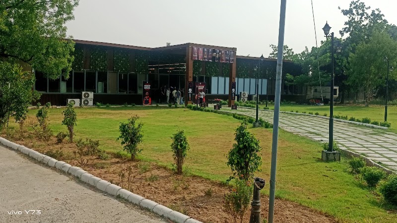 The Oakwood Nidhivan Farm by Videek Party Place - The Oakwood Nidhivan Farm by Videek Party Place 8V5M+WWJ, Panchgaon, Binola, Haryana 122413, India