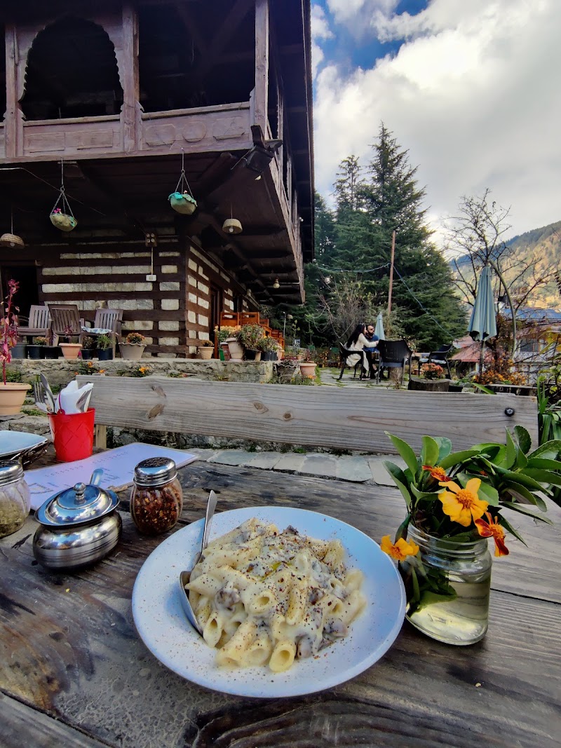 IL Forno - IL Forno 65WM+84V, Hadimba Temple Rd, Siyal, Manali, Himachal Pradesh 175131, India