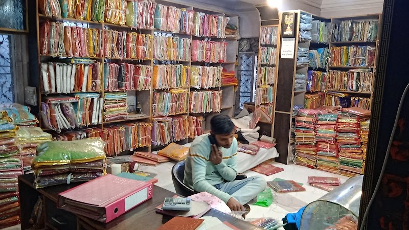 Shree Gouri Rajpooti Center - Shree Gouri Rajpooti Center, Purohit Ji Ka Katla Saraf bhawan, Malpani Building, Bapu Bazar, Biseswarji, Jaipur, Jaipur Nagar Nigam Area, Rajasthan 302003, India