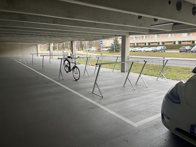 Parkovací dům Stromovka - Parkovací dům Stromovka, České Budějovice 1, 370 01 České Budějovice-České Budějovice 1, Czechia
