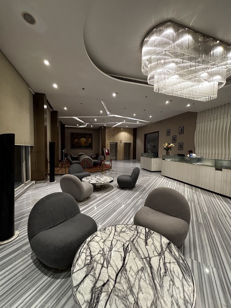 The Grand JBR - The Grand JBR CF-129, Viraj Khand Rd, Viraj Khand-4, Viraj Khand, Gomti Nagar, Lucknow, Uttar Pradesh 226010, India