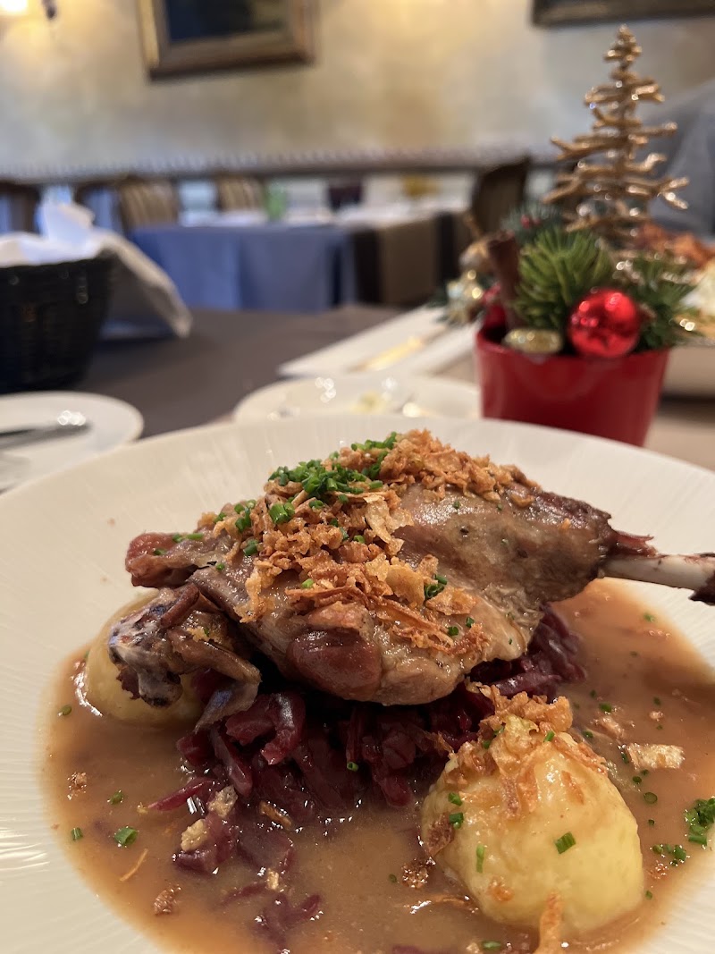 Restaurant Pod Věží - Restaurant Pod Věží Mostecká 58/2, Malá Strana, 118 00 Praha-Praha 1, Czechia