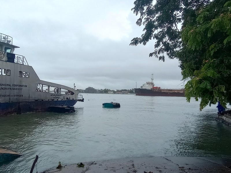 Vypin Ferry - Vypin Ferry, Vypin, X6FV+CM9, Ferry Junction, Fort Vypin, Puthuvype, Kochi, Keralam 682508, India