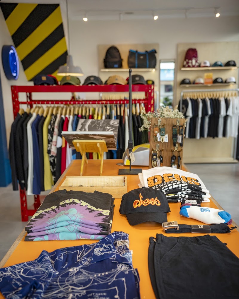 Deus Ex Machina - Sanur - Deus Ex Machina - Sanur, 87G7+G7P, Jl. Sanur Beach Street Walk, Sanur Kaja, Denpasar Selatan, Kota Denpasar, Bali 80228, Indonesia