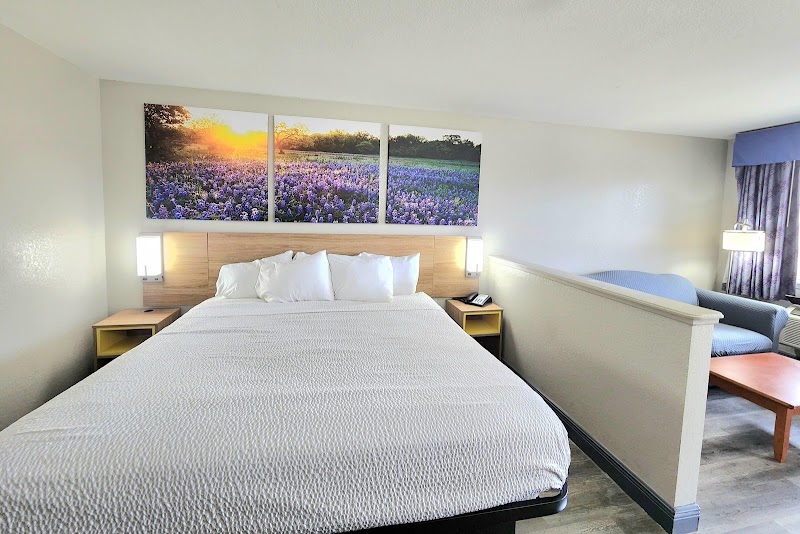 Days Inn by Wyndham San Antonio Southeast/Frost Bank Center - Days Inn by Wyndham San Antonio Southeast/Frost Bank Center 5003 Rigsby Ave, San Antonio, TX 78222, USA