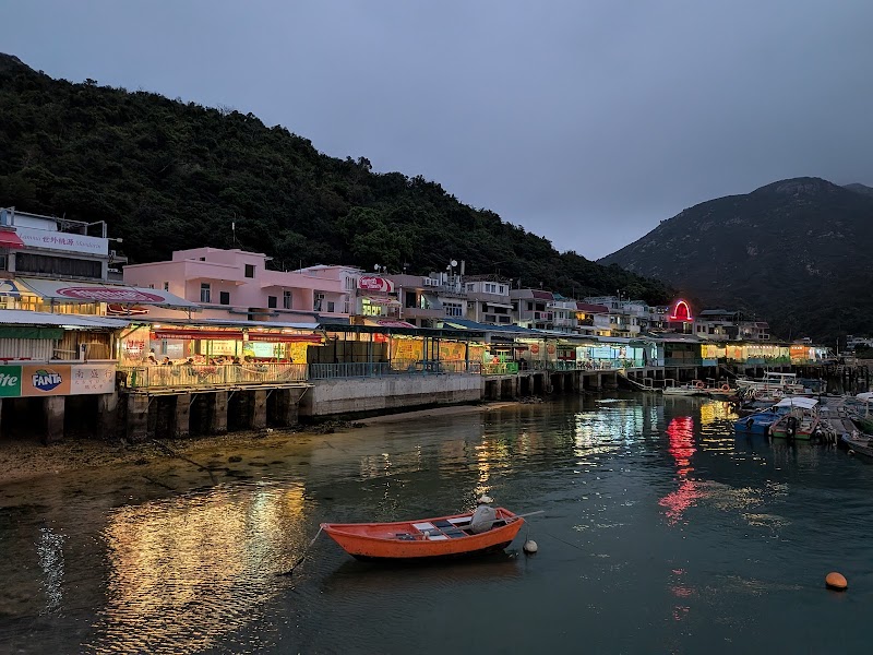 Lamma Rainbow Seafood Restaurant - Lamma Rainbow Seafood Restaurant, G/F, 23-27 Lamma Island, Outlying, New Territories, Sok Kwu Wan First St, Lamma Island, New Territories, Hong Kong