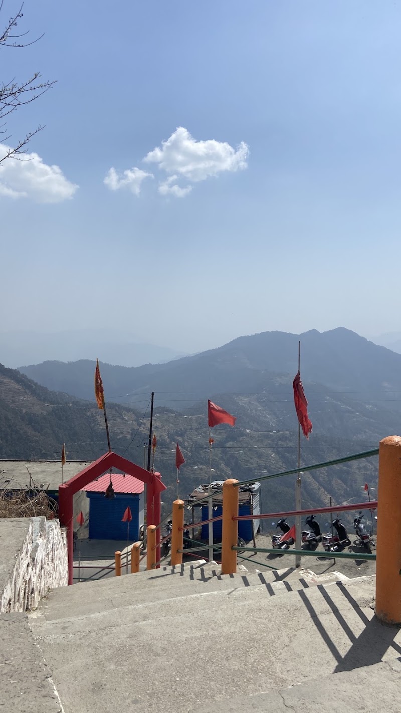 Kaddu Khal Tehri - Kaddu Khal Tehri, C74Q+76Q, Chamba - Mussoorie Rd, Saklana Range, Uttarakhand 249145, India