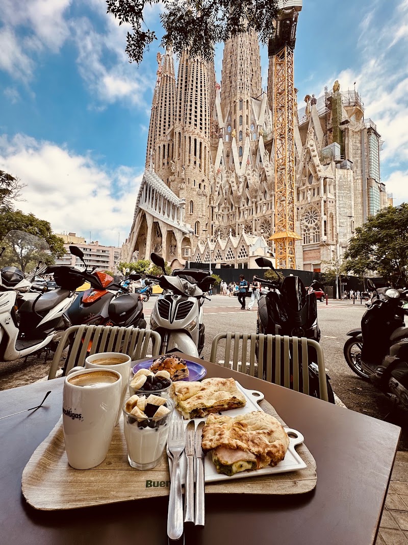 Buenas Migas - Buenas Migas Plaça de la Sagrada Família, 17, Eixample, 08013 Barcelona, Spain