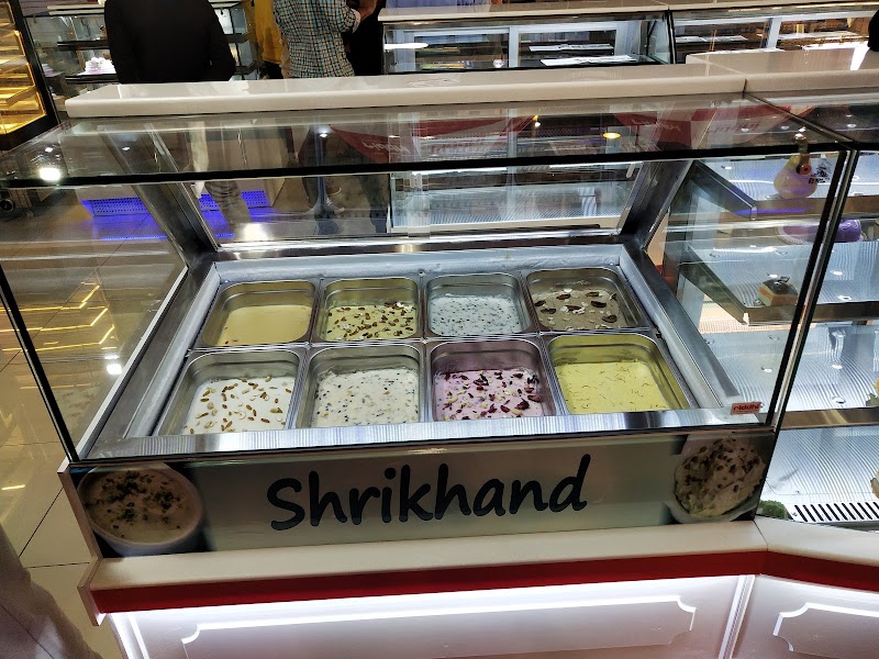 Kothari Juice & Ice Cream - Kothari Juice & Ice Cream 6th, Paota C Rd, near income tax office, Lal Maidan, Maha Mandir Area, Jodhpur, Rajasthan 342006, India