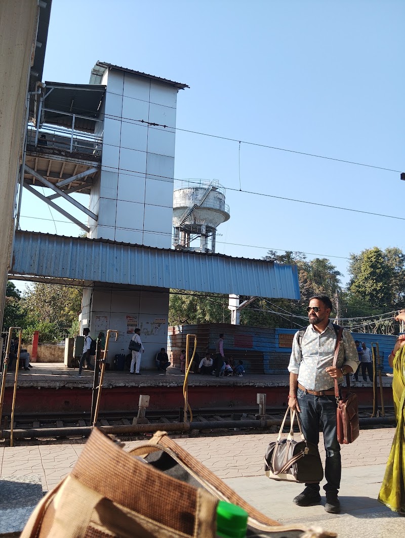 Gwalior Junction Platform Footover Bridge - Gwalior Junction Platform Footover Bridge, 658M+V57, Railway Colony, LNUP E, LNUPE Campus, Thatipur, Gwalior, Madhya Pradesh 474002, India