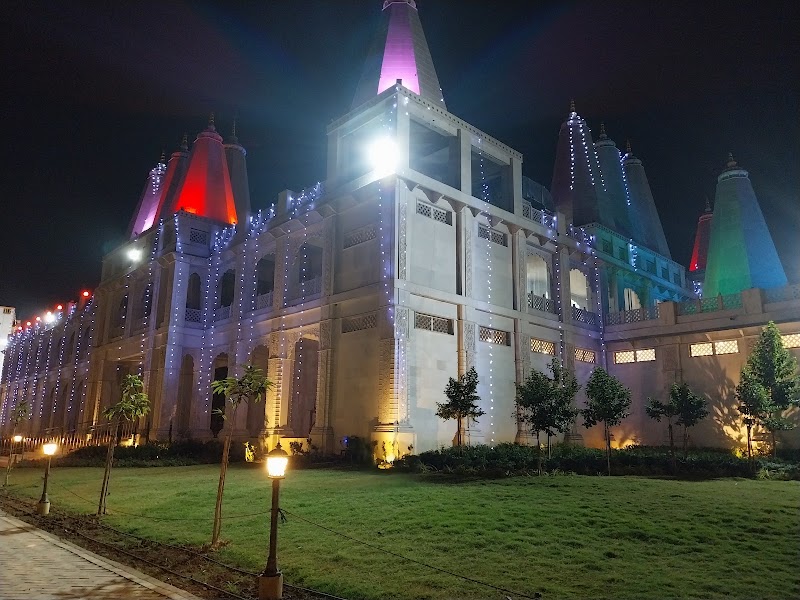 ISKCON Raipur - ISKCON Raipur, Hare Krishna Dham, Great Eastern Rd, opp. Maharishi Vidya Mandir, Alopi Nagar, Raipur, Chhattisgarh 492099, India
