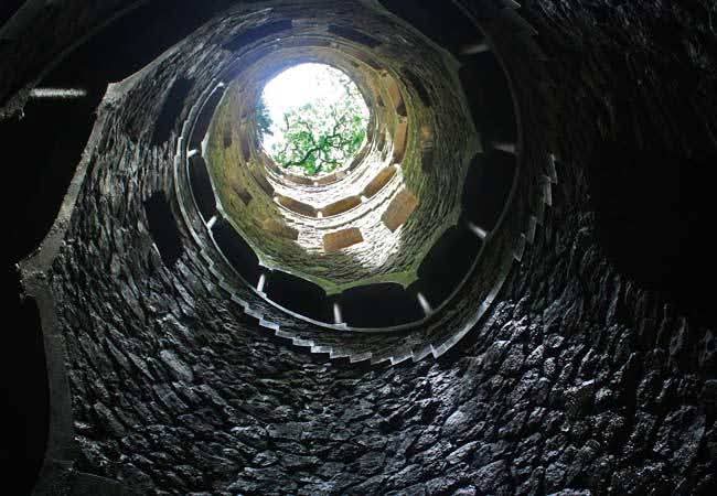 Quinta da Regaleira - Quinta da Regaleira 2710-567 Sintra, Portugal