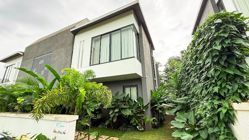 The Opulence @ Sommarhaus | Luxe 3Bhk with Pool & Jacuzzi