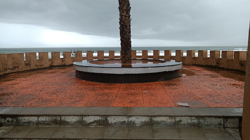 South Beach Corniche - South Beach Corniche, 6QXF+52C, S Beach Rd, Kuttichira, Kozhikode, Kerala 673001, India