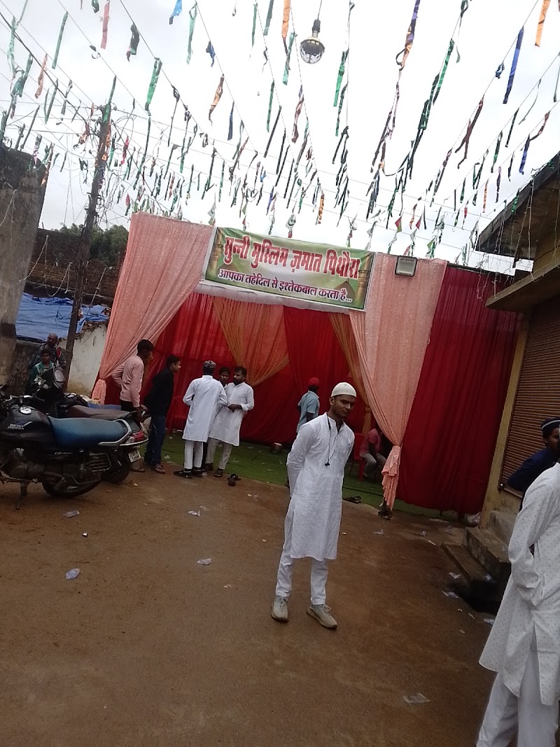 Sunni Hanfi Masjid - Sunni Hanfi Masjid 7G29+8GC, road, Bagbahara, Lahraud, Chhattisgarh 493551, India