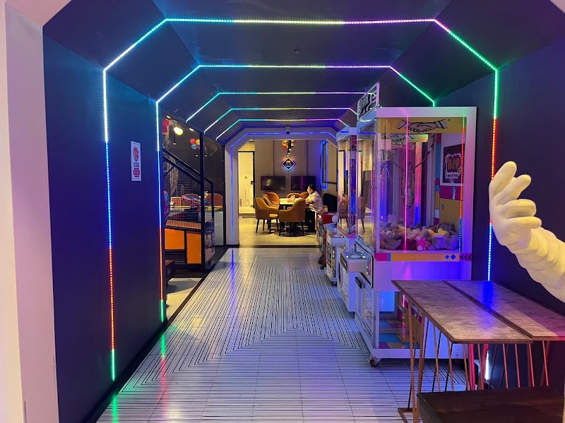 Cafe la Amara - Cafe la Amara, C-1001, Block C, Sushant Lok Phase I, Sector 43, Gurugram, Haryana 122002, India