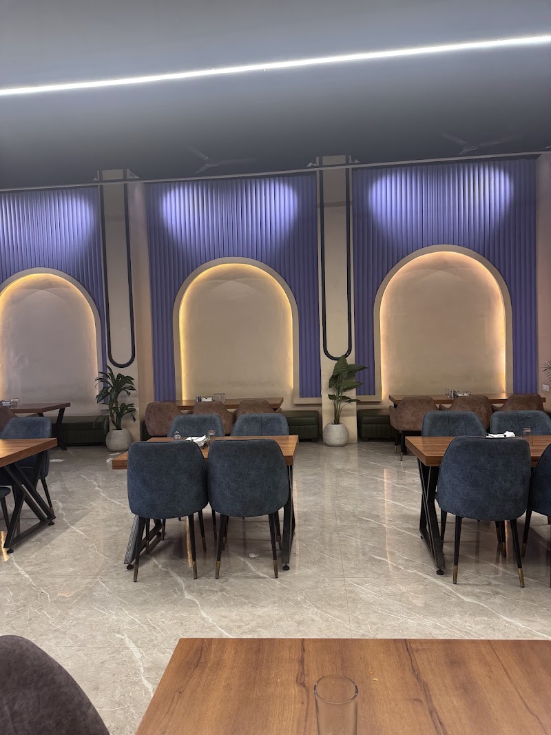 HIGHWAY BREAK DHABA - HIGHWAY BREAK DHABA, Raipur - Bilaspur Expy, Dharsiwa, Raipur, Chhattisgarh 493221, India