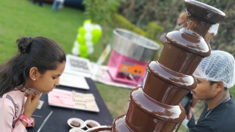 WTF - Wrap The Fun - WTF - Wrap The Fun Kiosk 1, Lakecity Mall, opp. रिलायंस स्मार्ट, Ashok Nagar, Udaipur, Rajasthan 313002, India