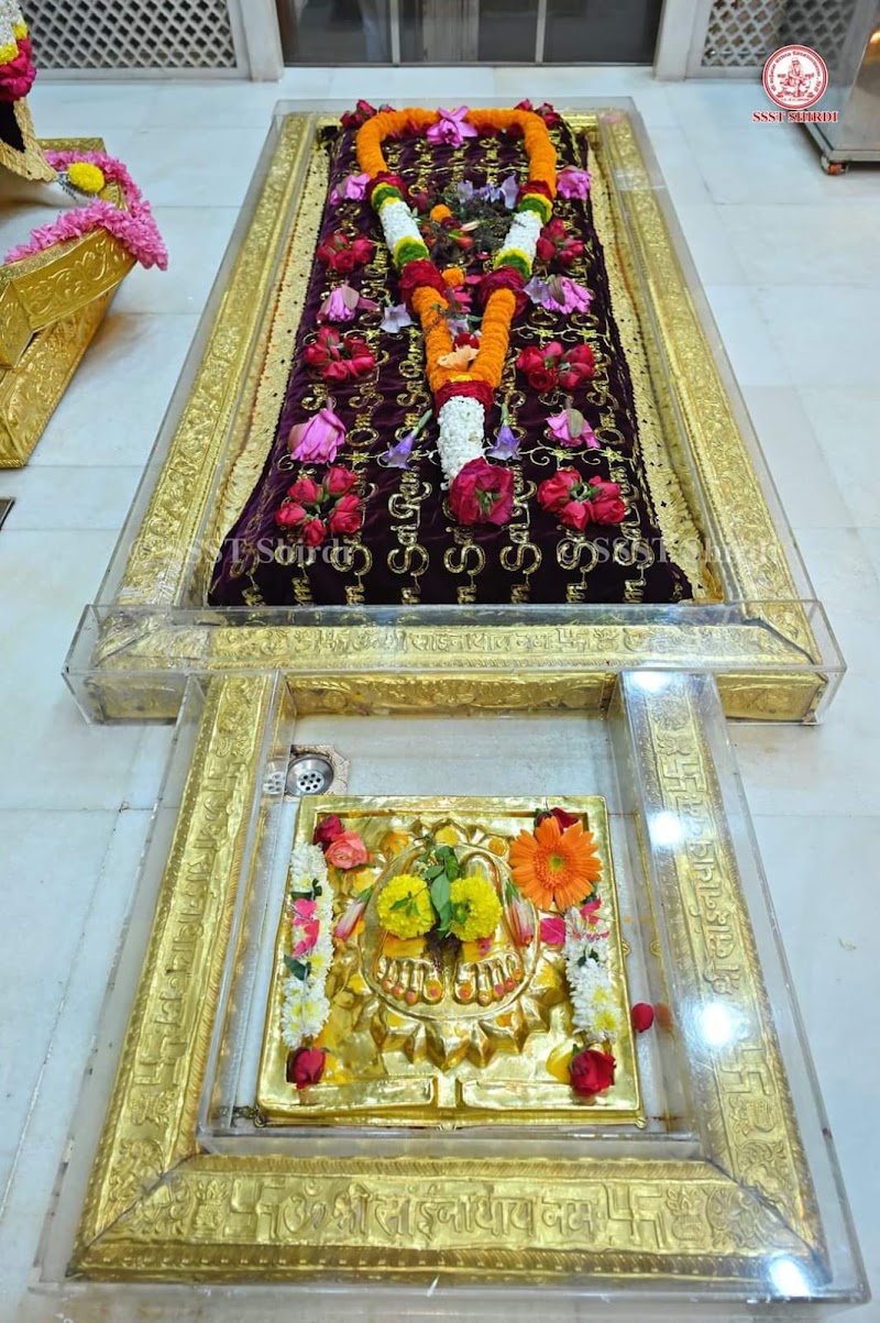 PRO Counter, Shirdi Sai Baba Samadhi Temple - PRO Counter, Shirdi Sai Baba Samadhi Temple, QF8G+Q73, Mauli Nagar, Shirdi, Maharashtra 423109, India