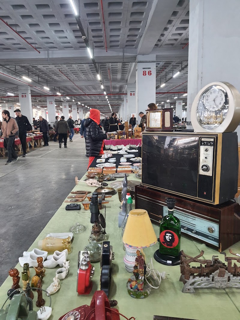 Tuesday and Friday bazaar - Tuesday and Friday bazaar, Hasanpaşa, Uzunçayır Cd., 34722 Kadıköy/İstanbul, Türkiye