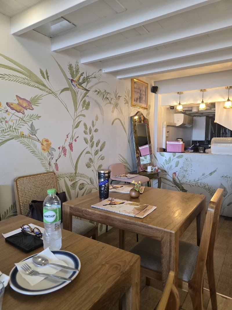 Suraya Bangkok Hostel & Kitchen - Suraya Bangkok Hostel & Kitchen 237/8 Thanon Phra Sumen, Khwaeng Talat Yot, Khet Phra Nakhon, Krung Thep Maha Nakhon 10200, Thailand