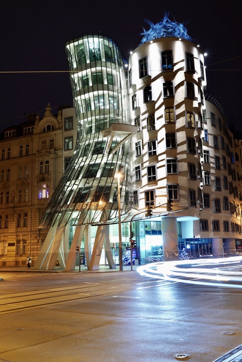 Dancing House - Dancing House, Jiráskovo nám. 1981/6, 120 00 Praha 2-Nové Město, Czechia