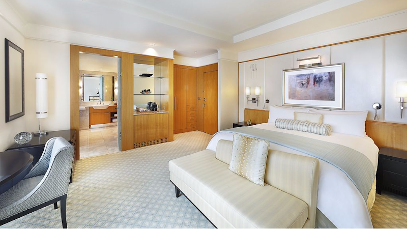 The Ritz-Carlton, Dubai International Financial Centre - The Ritz-Carlton, Dubai International Financial Centre DIFC, off - شارع الشيخ زايد - زعبيل الثانية - DIFC - دبي - United Arab Emirates