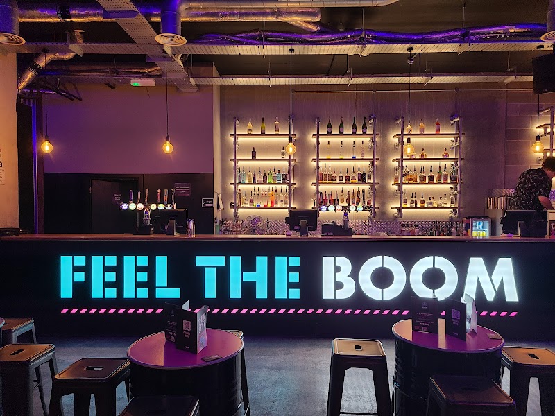 Boom Battle Bar Liverpool Street - Boom Battle Bar Liverpool Street 19 Alie Street, Goodman's Fields, Chaucer Gardens, Aldgate, London E1 8QG, UK