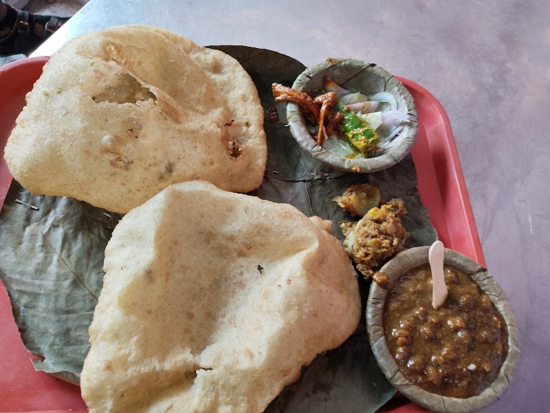 Kake De Chole Bhature