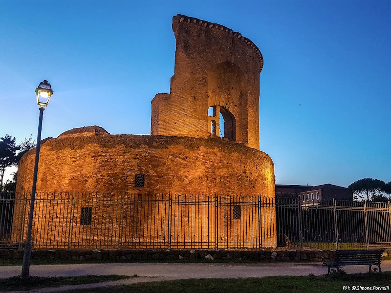 Mausoleum of Saint Helena at Tor Pignattara - Mausoleum of Saint Helena at Tor Pignattara, Via Casilina, 641, 00177 Roma RM, Italy