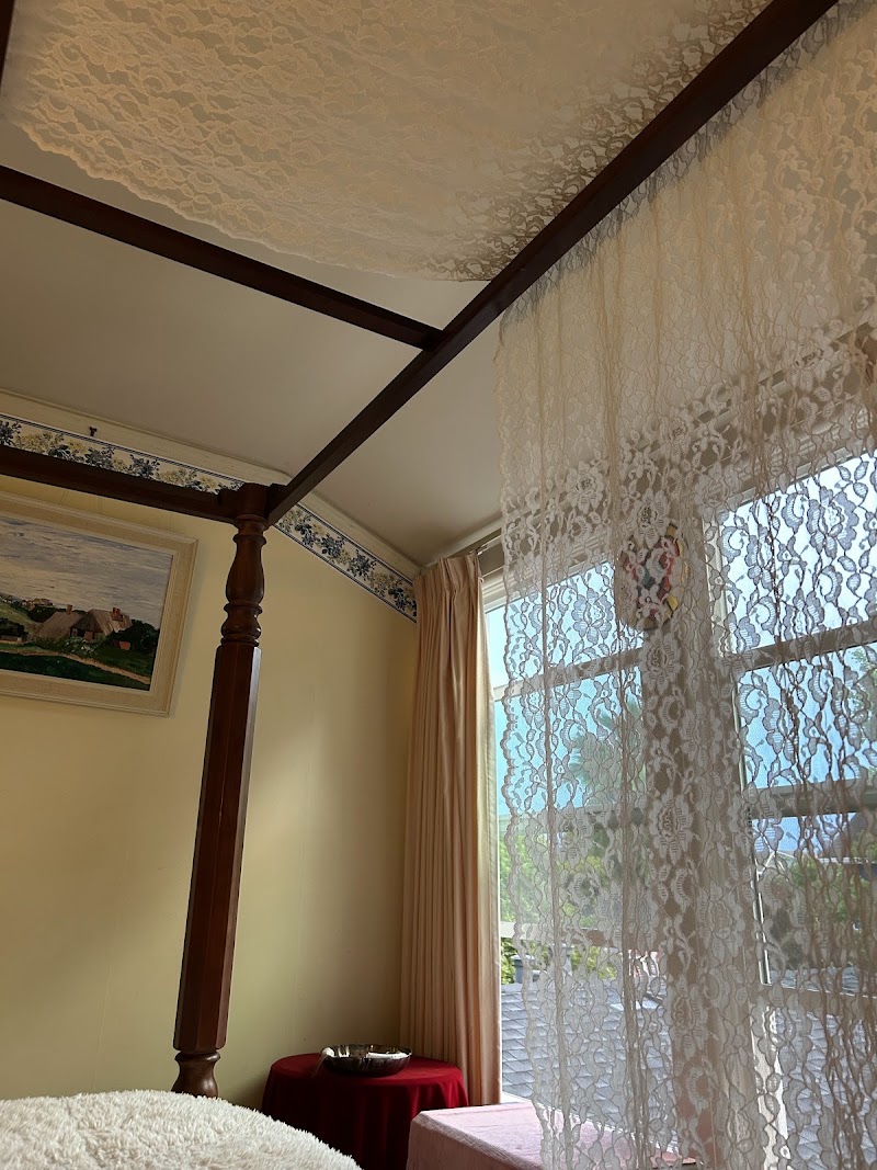Cliff Crest Bed and Breakfast - Cliff Crest Bed and Breakfast 407 Cliff St, Santa Cruz, CA 95060, USA