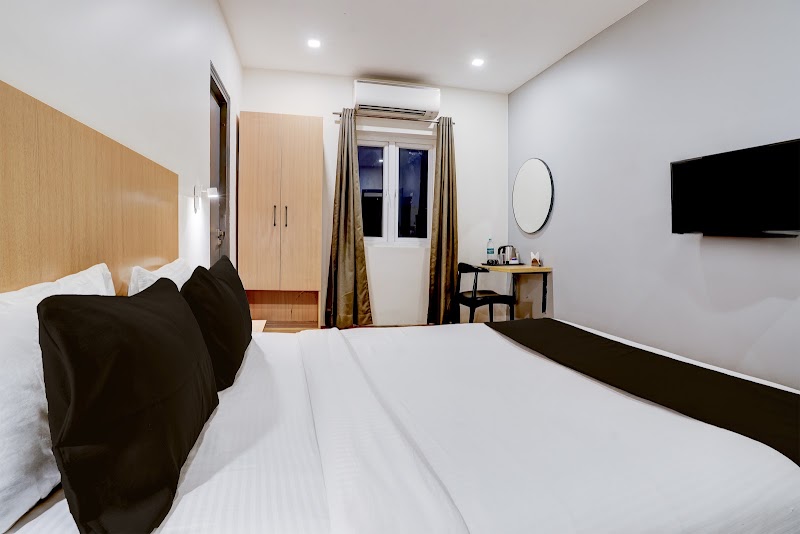 Super Townhouse by OYO Ulsoor Near Halasuru Metro Station - Super Townhouse by OYO Ulsoor Near Halasuru Metro Station, 90, New Municipal.9, Old Madras Road swamy Near Halasuru Metro Station HOTEL, Metro Station, Vivekanada Road, near Halasuru, Halasuru, Dodakattappa, Hotel, Bengaluru, Karnataka 560008, India