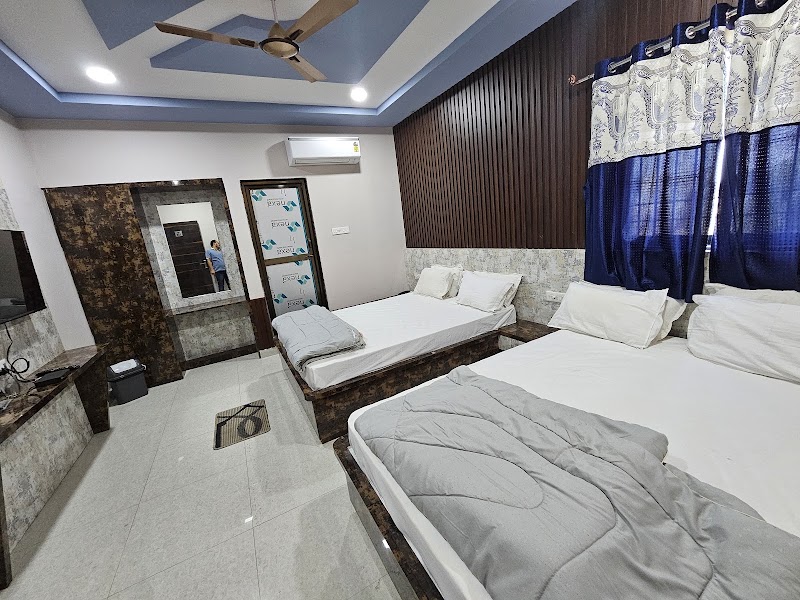 Hotel Meera Inn - Hotel Meera Inn Bhandarpuri - Padampur Rd, in front of RI OFFICE, Padmapur, Padmapur Town, Odisha 768036, India