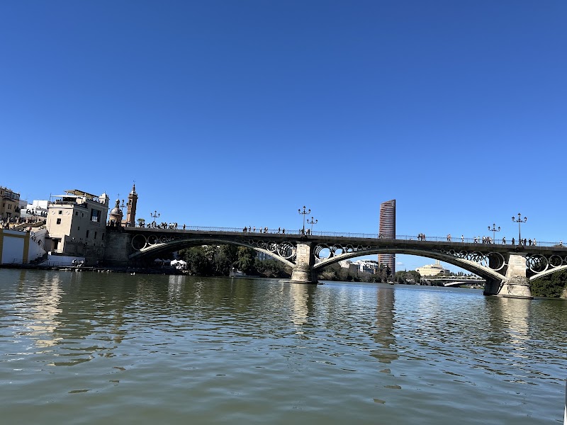 Boat trip - Boat trip Puente de S. Telmo, 7, 41013 Sevilla, Spain